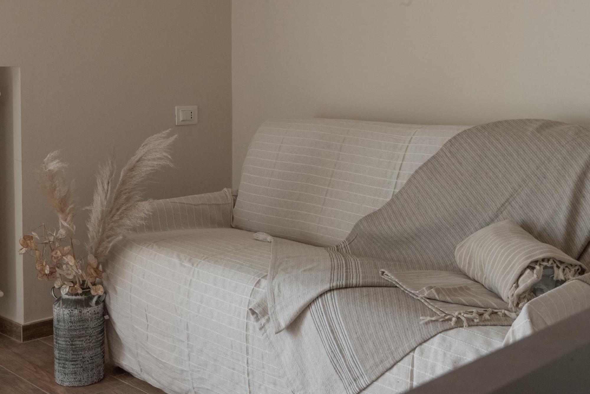 Byvigin Hotel Magliano Alfieri Екстериор снимка