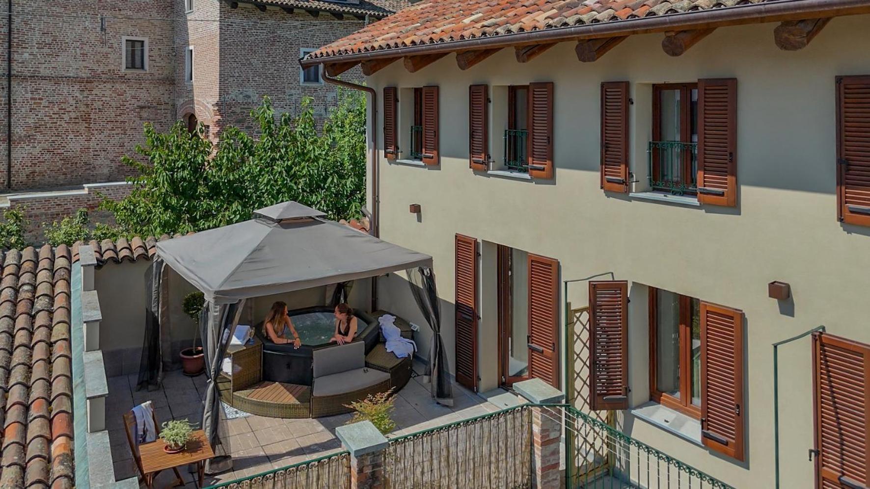 Byvigin Hotel Magliano Alfieri Екстериор снимка