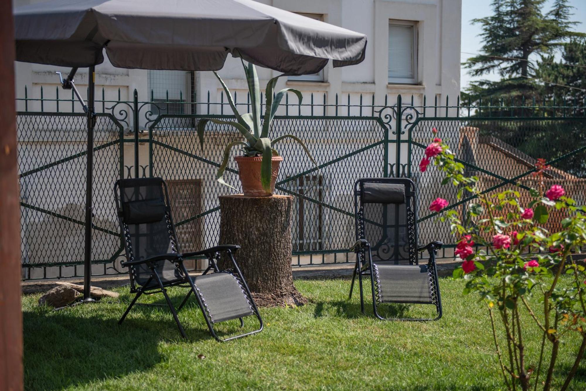Byvigin Hotel Magliano Alfieri Екстериор снимка