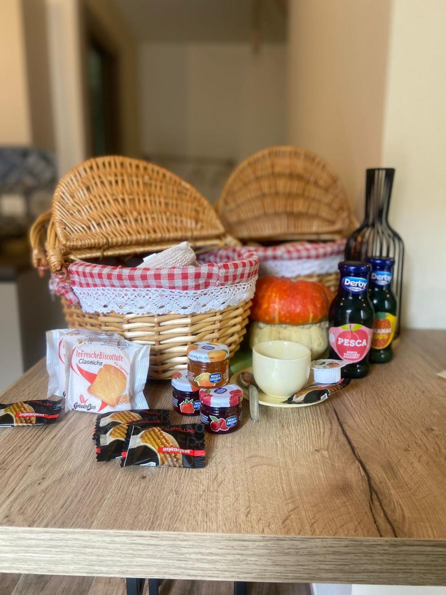 Byvigin Hotel Magliano Alfieri Екстериор снимка