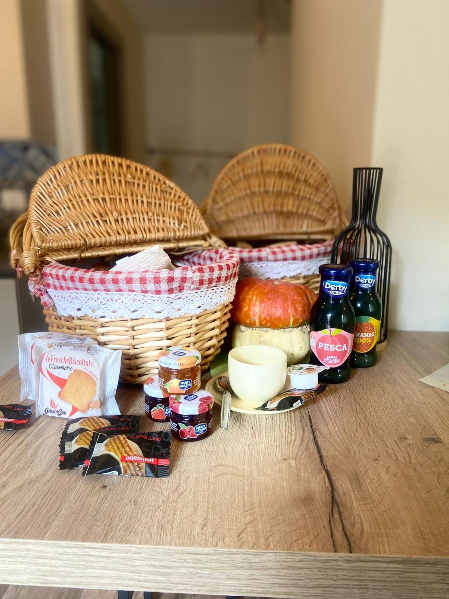 Byvigin Hotel Magliano Alfieri Екстериор снимка